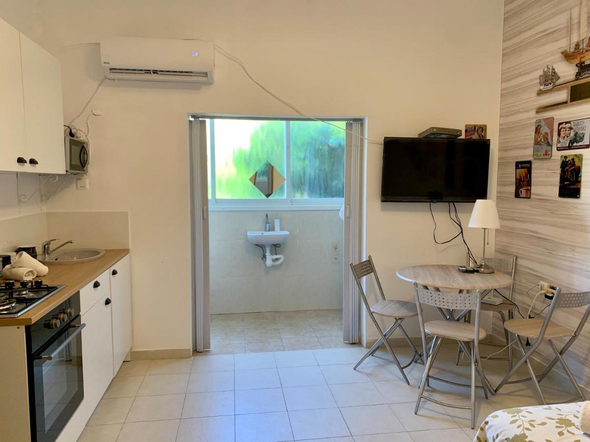 Shantell Boutique Apartment Netanja